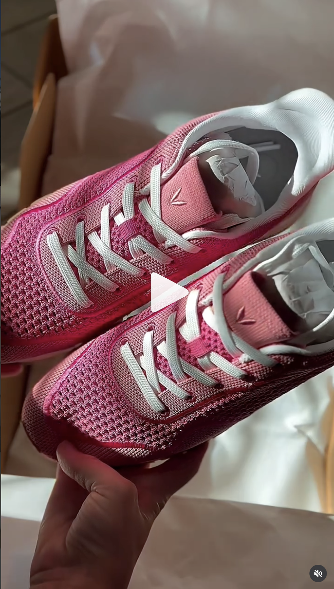 Shoe Unboxing — poster thumbnail